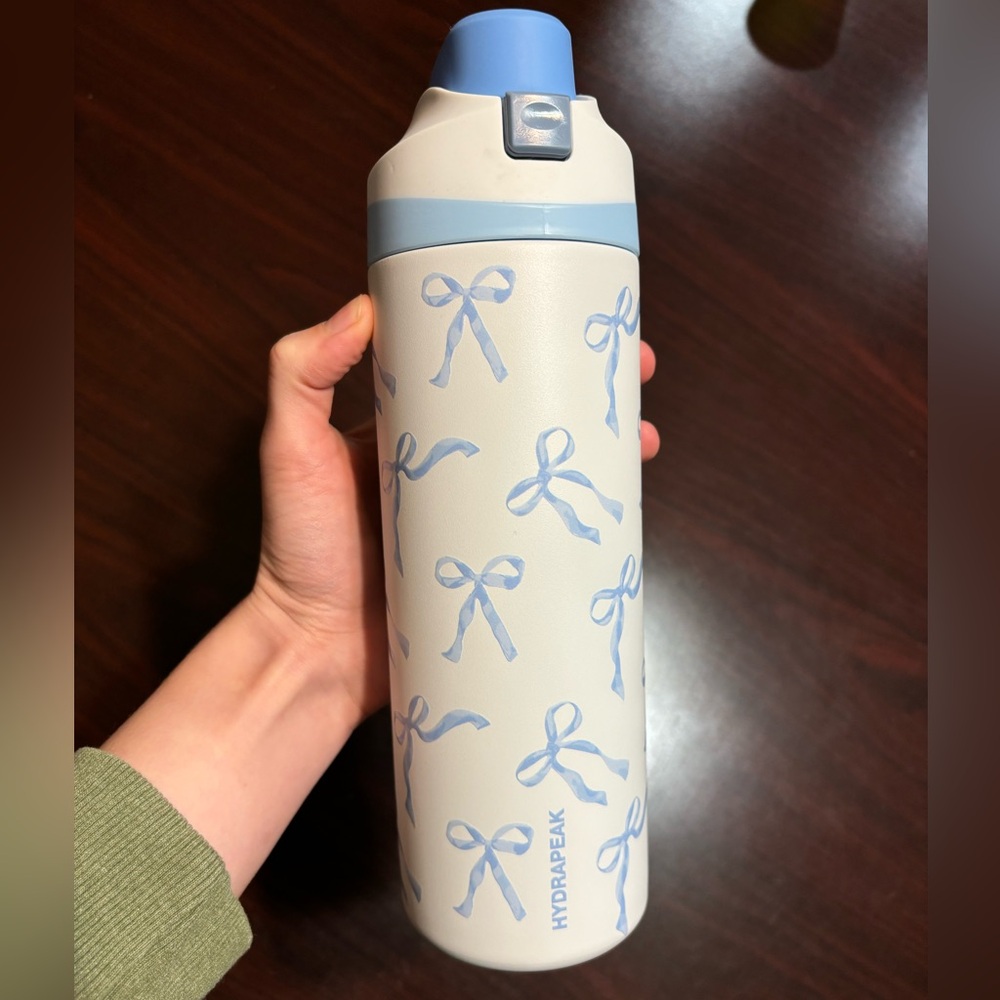 HydraPeak Bow Tumbler 26oz *Viral*